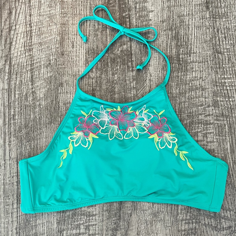Hobie Embroidered Hi-Neck Crop Halterkini